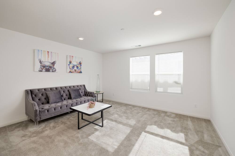 Photo of Livingroom in Upland