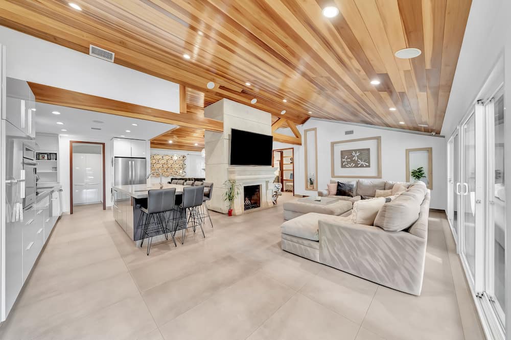 Photo of Bedroom in Valley Glen