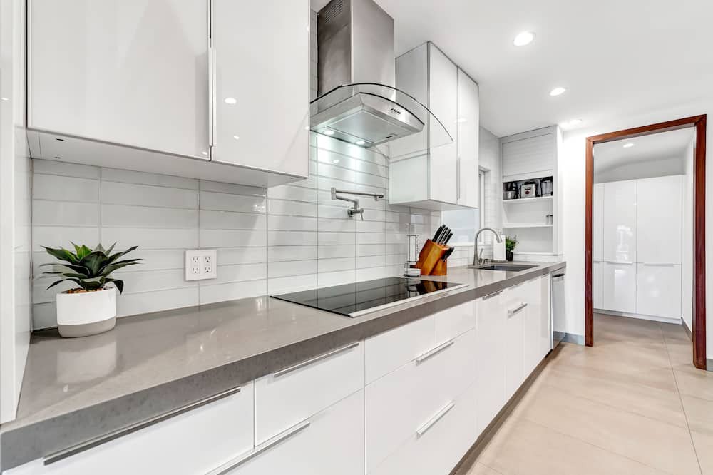 Photo of Kitchen in Valley Glen