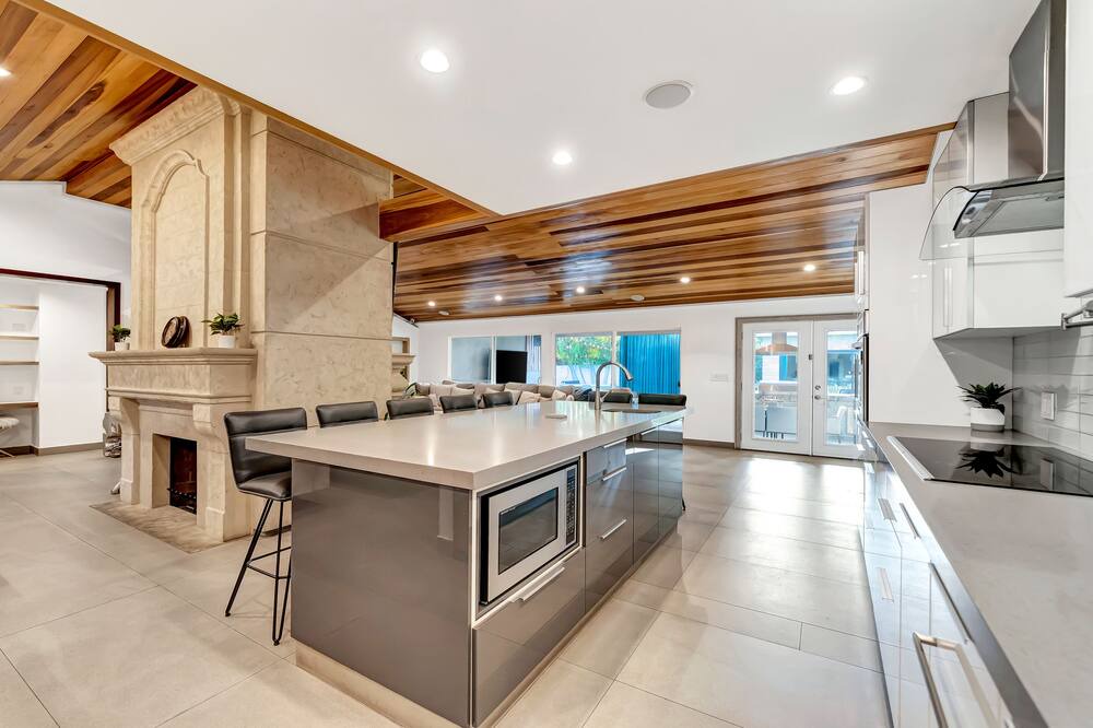 Photo of Kitchen in Valley Glen