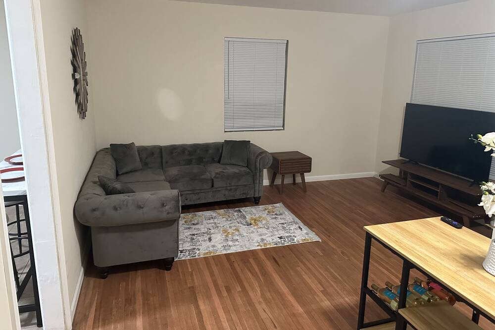 Photo of Livingroom in Oleander - Sunset