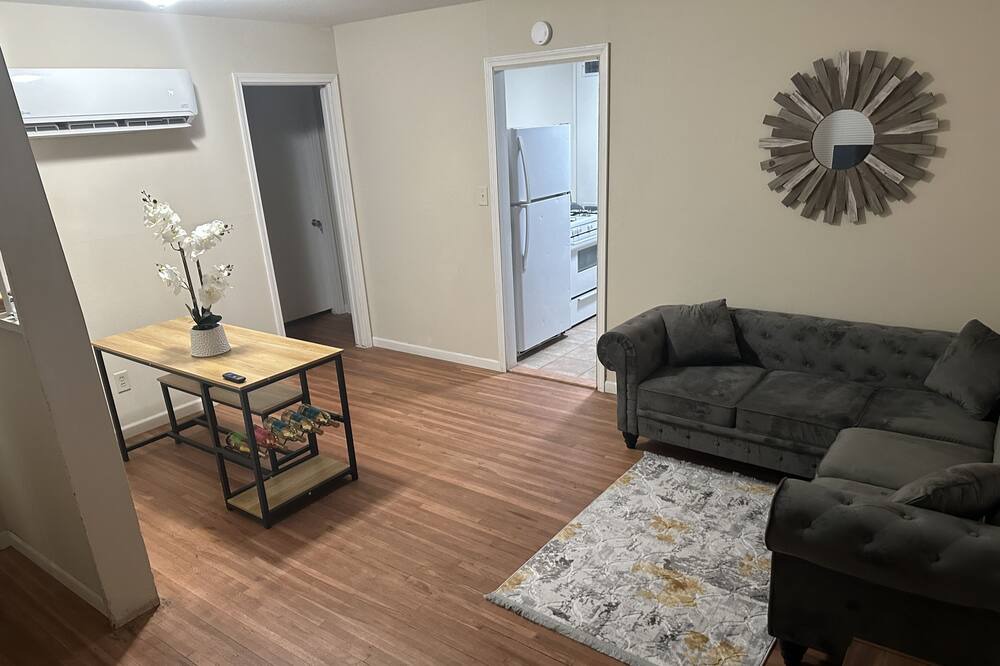 Photo of Livingroom in Oleander - Sunset