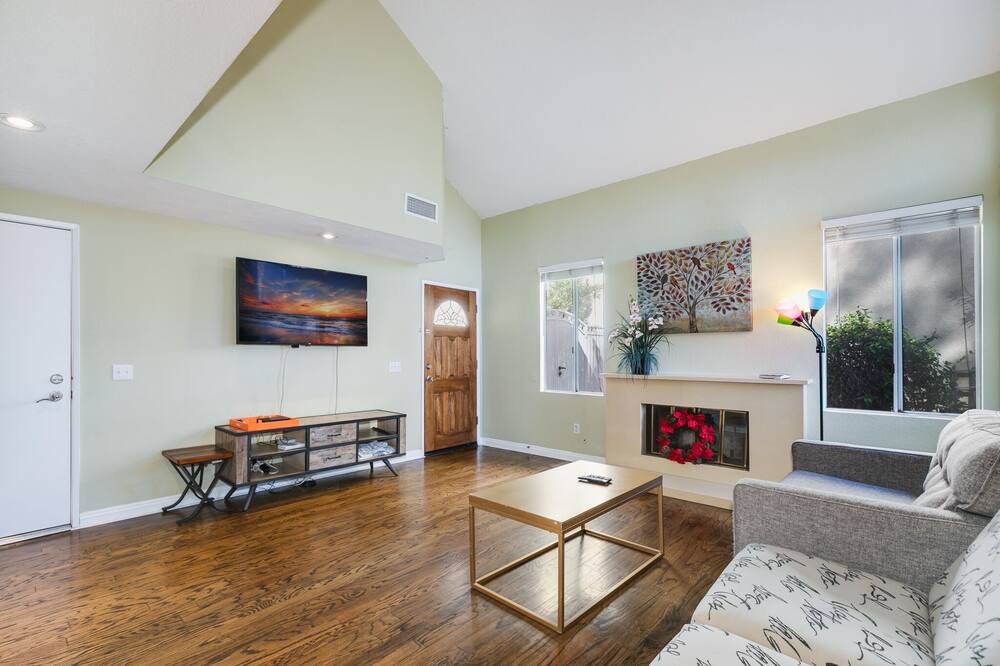 Photo of Livingroom in Chino Hills