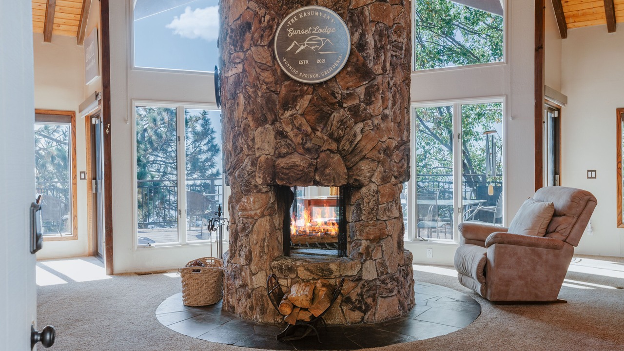 Photo of Livingroom in Running Springs