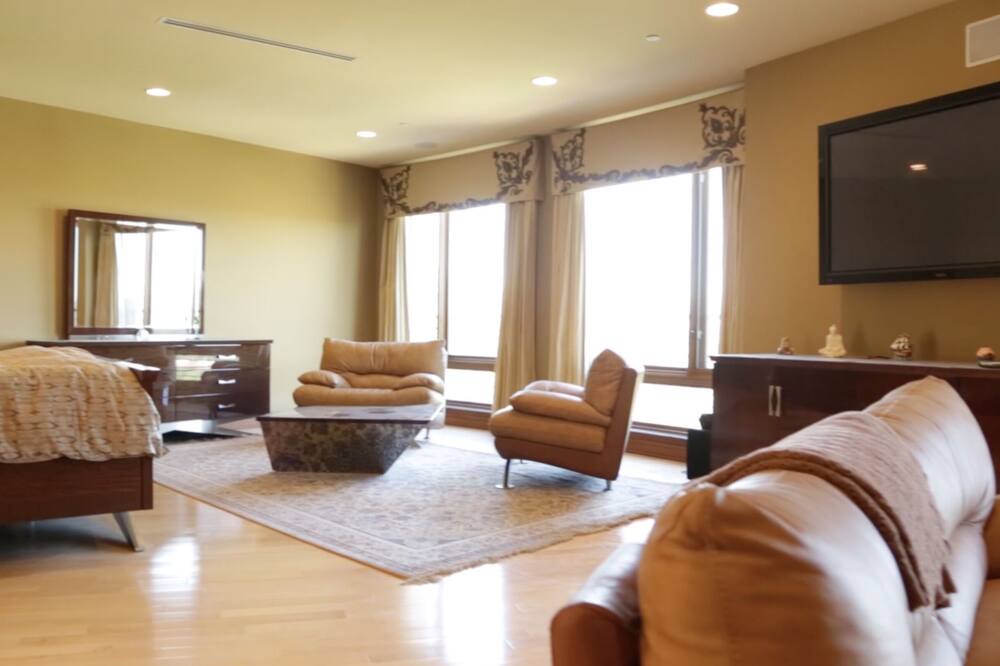 Photo of Bedroom in Hidden Hills