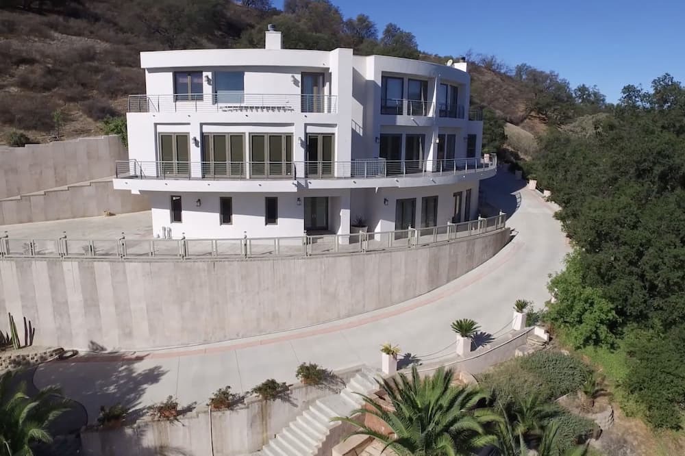 Photo of Outdoor in Hidden Hills