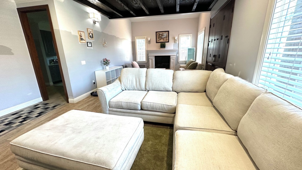 Photo of Livingroom in East San Gabriel