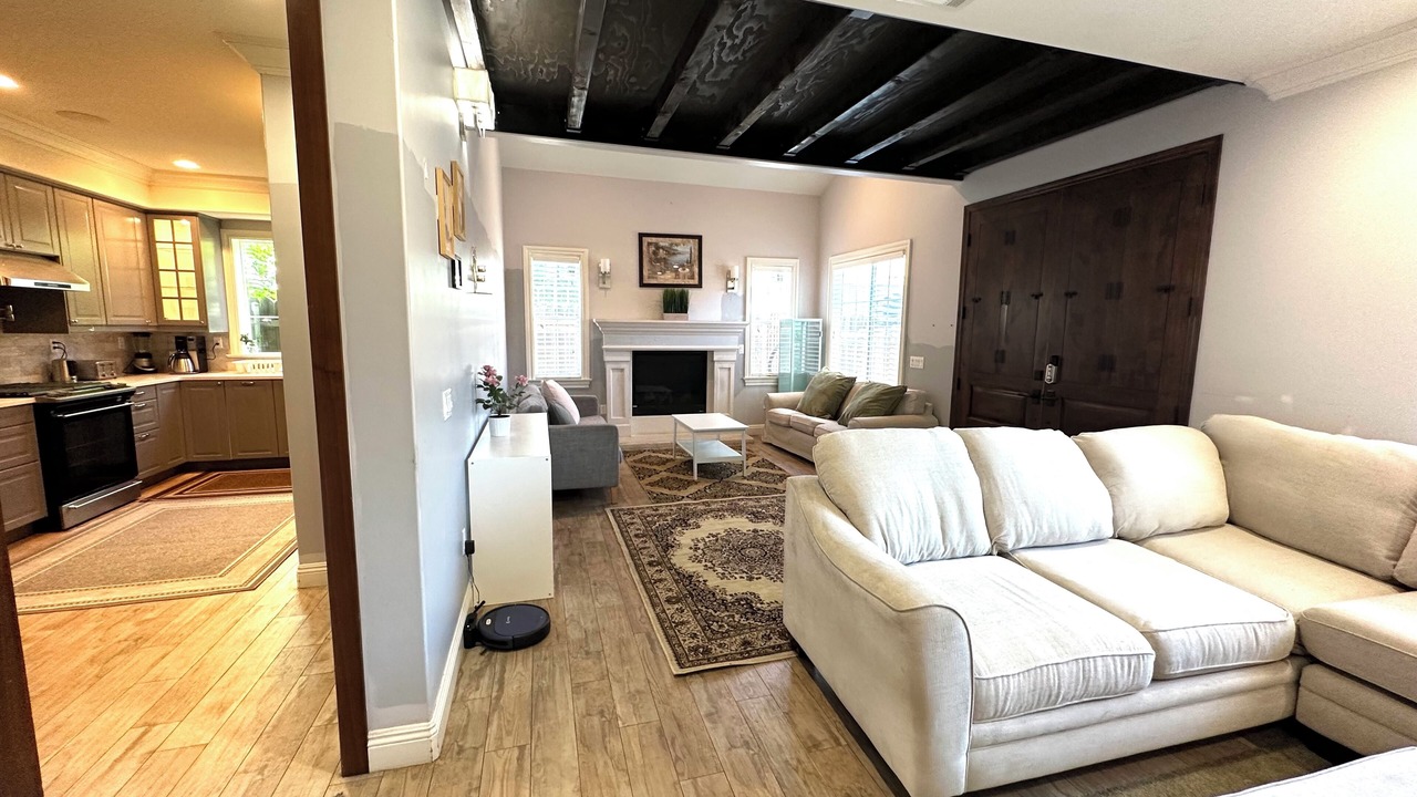 Photo of Livingroom in East San Gabriel