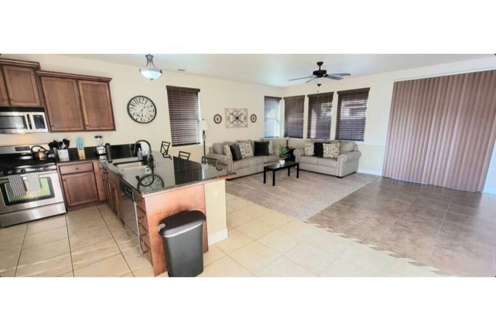 Photo of Kitchen in Roosevelt