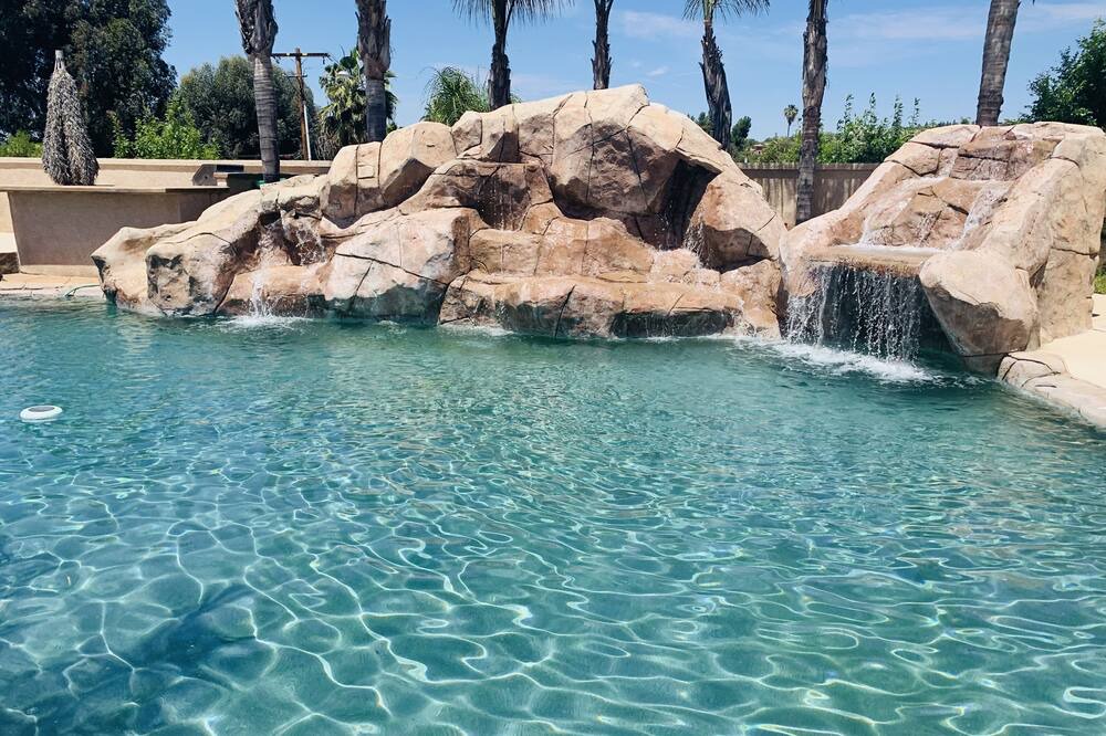 Photo of Outdoor in Alessandro Heights