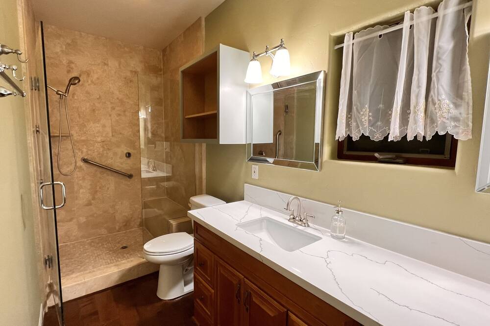 Photo of Bathroom in Kit Carson