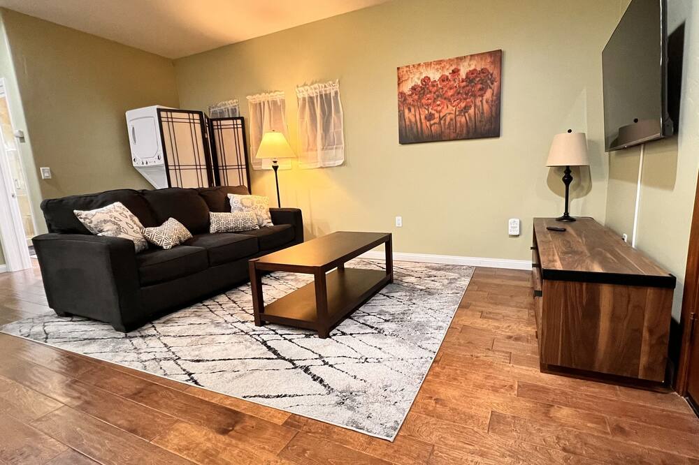 Photo of Livingroom in Kit Carson