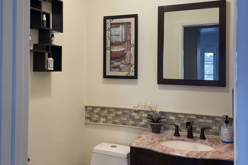 Photo of Bathroom in Eastvale