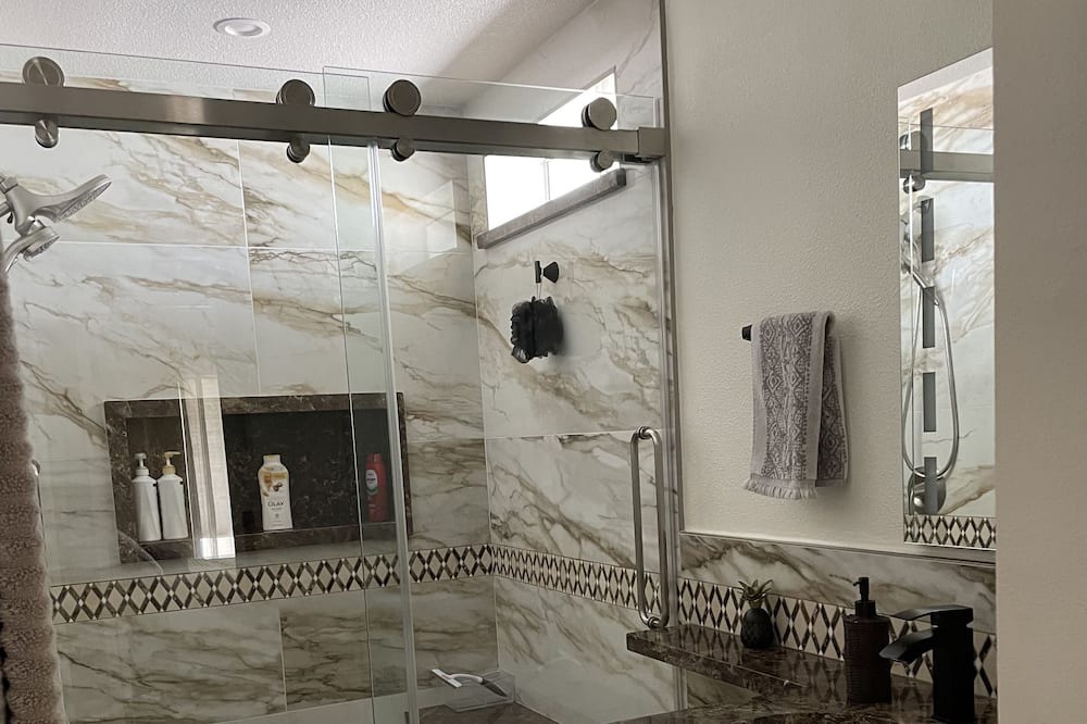 Photo of Bathroom in Eastvale