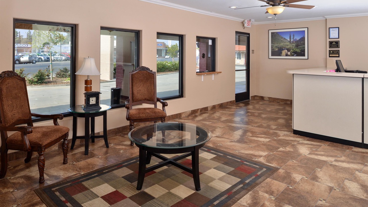 Photo of Livingroom in Porterville