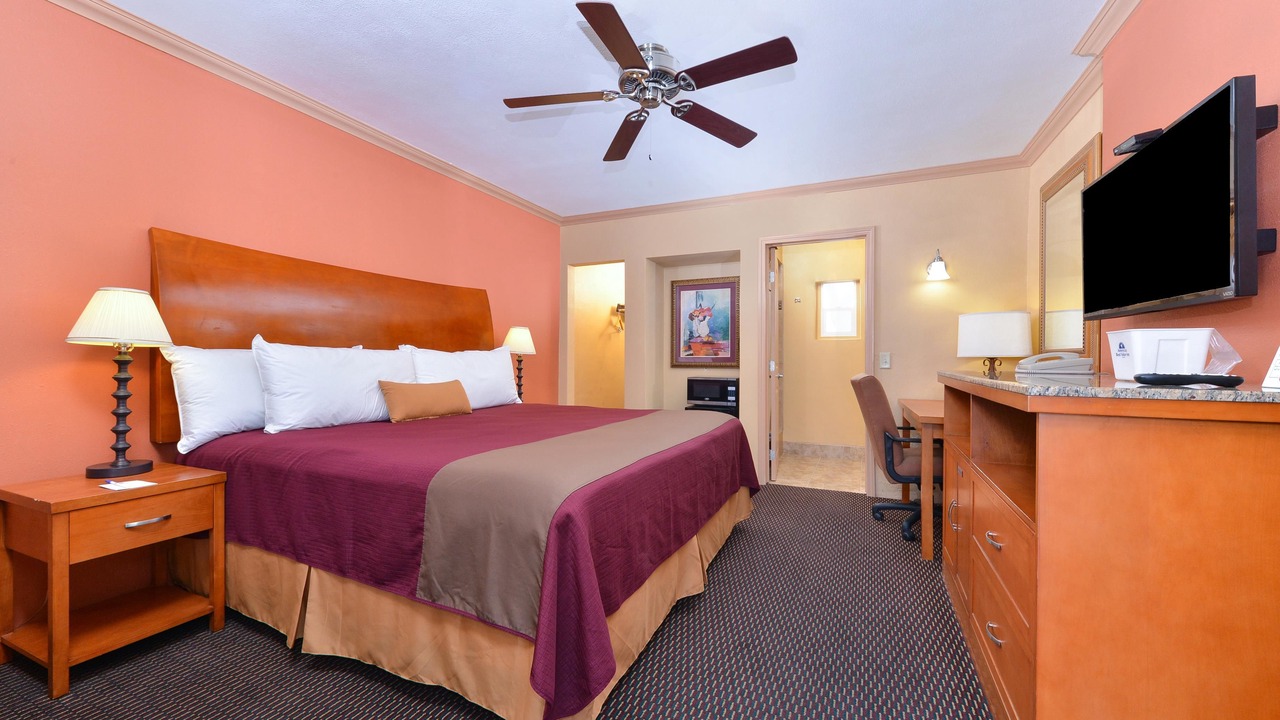 Photo of Bedroom in Porterville
