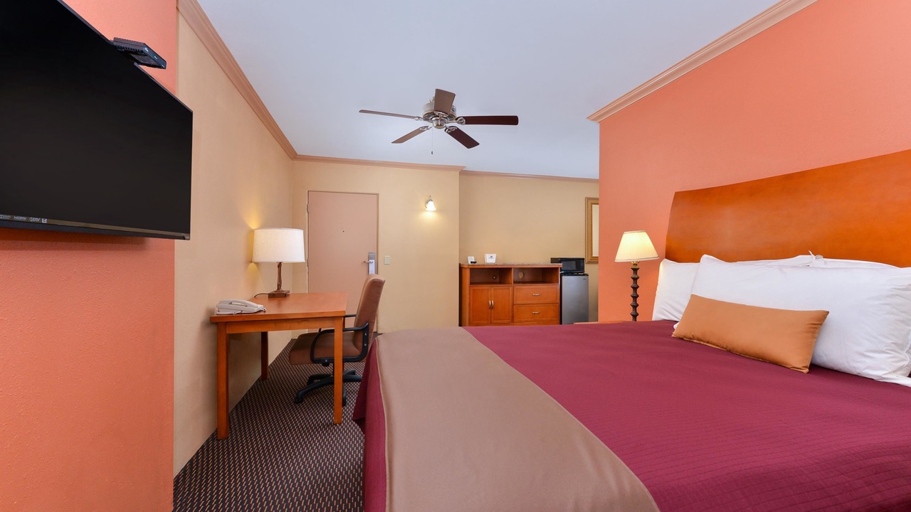 Photo of Bedroom in Porterville