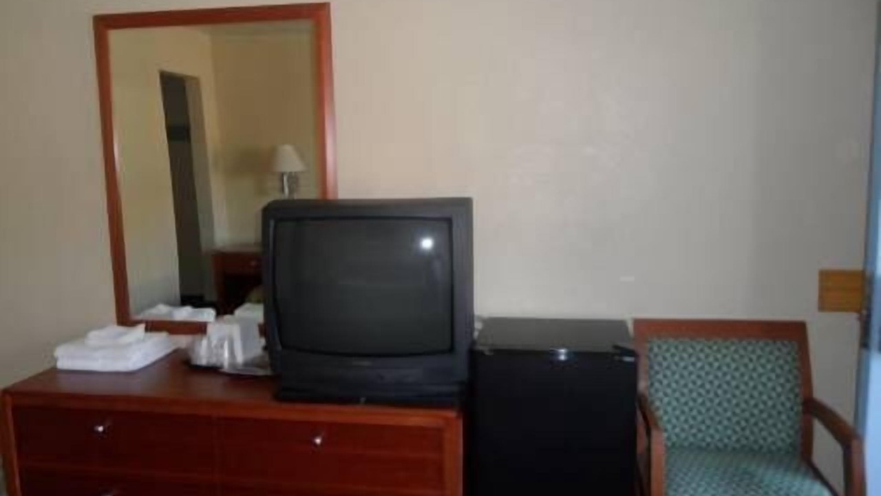 Photo of Bedroom in Longfellow