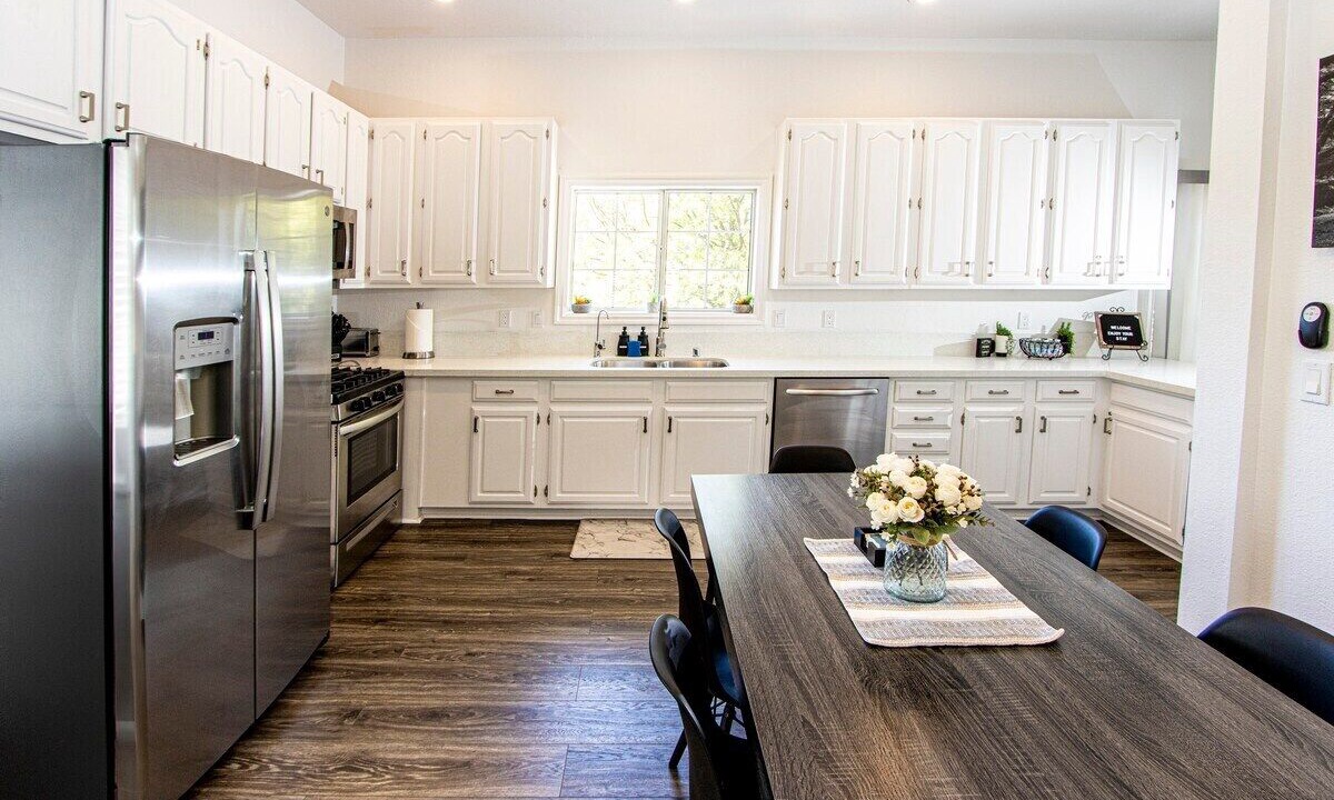 Photo of Kitchen in Lake Arrowhead