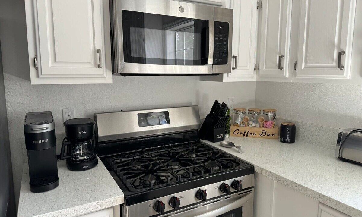 Photo of Kitchen in Lake Arrowhead