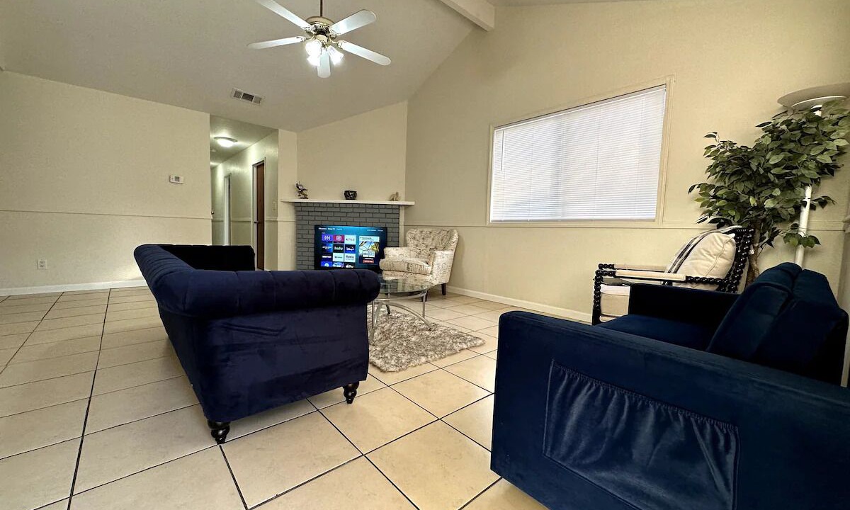 Photo of Livingroom in Turlock