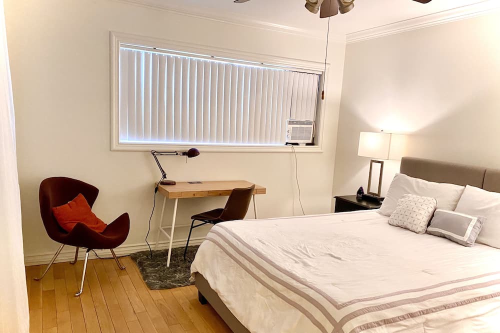 Photo of Bedroom in Glendale