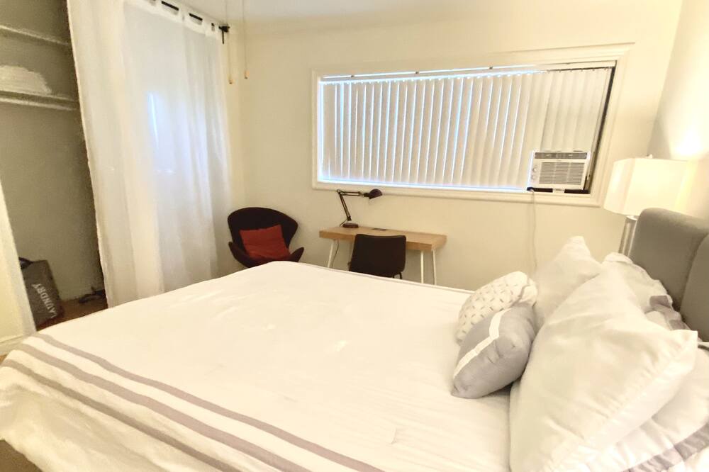 Photo of Bedroom in Glendale