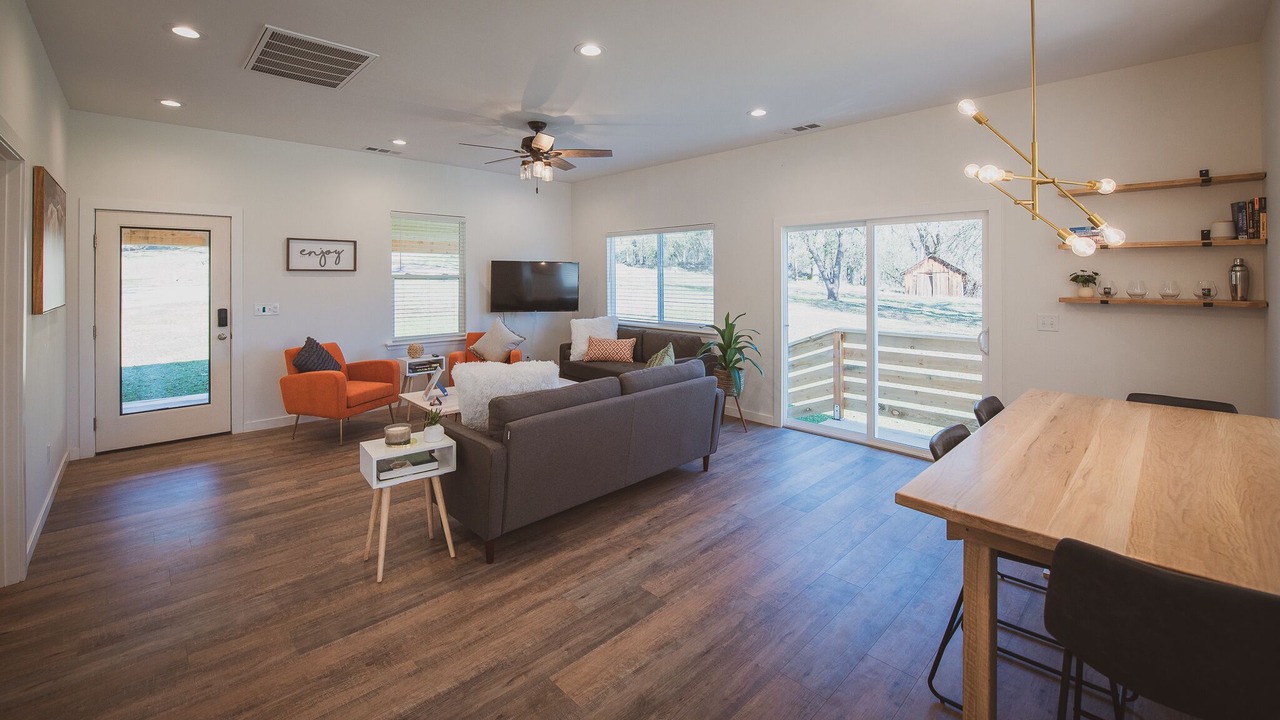 Photo of Livingroom in Phoenix Lake-Cedar Ridge