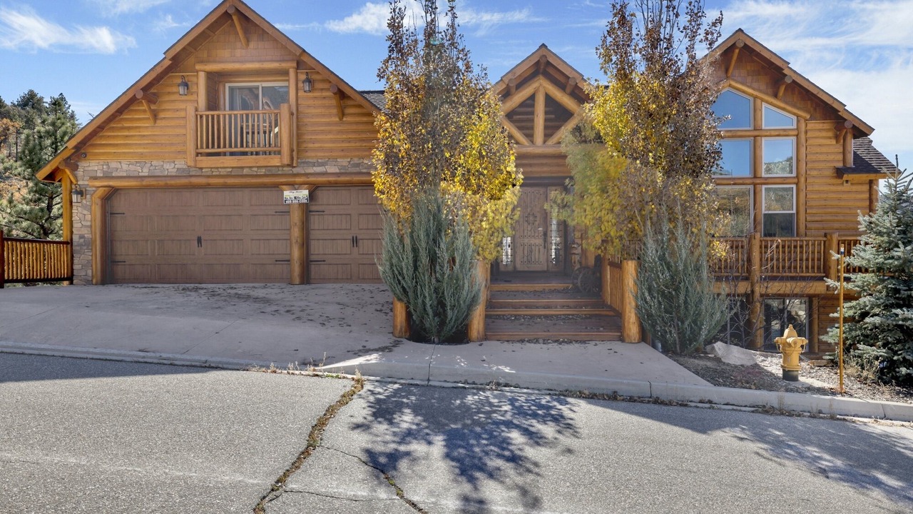 Photo of Outdoor in Castle Glen Estates