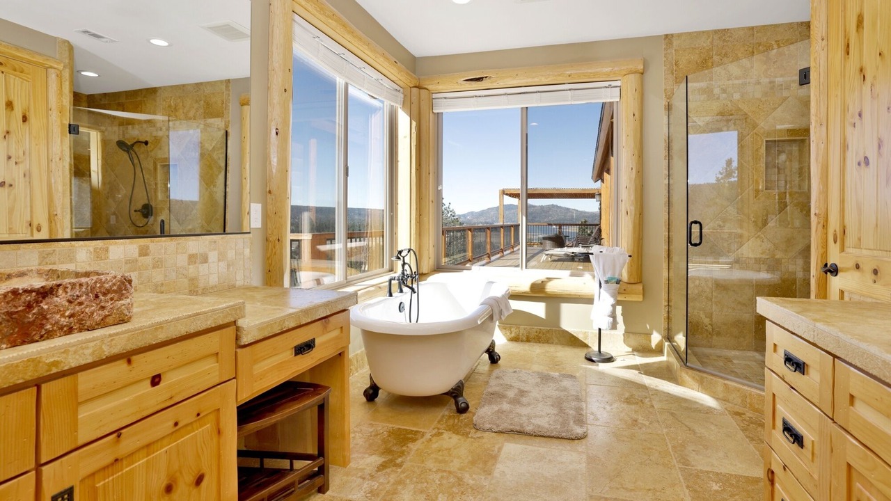 Photo of Bathroom in Castle Glen Estates