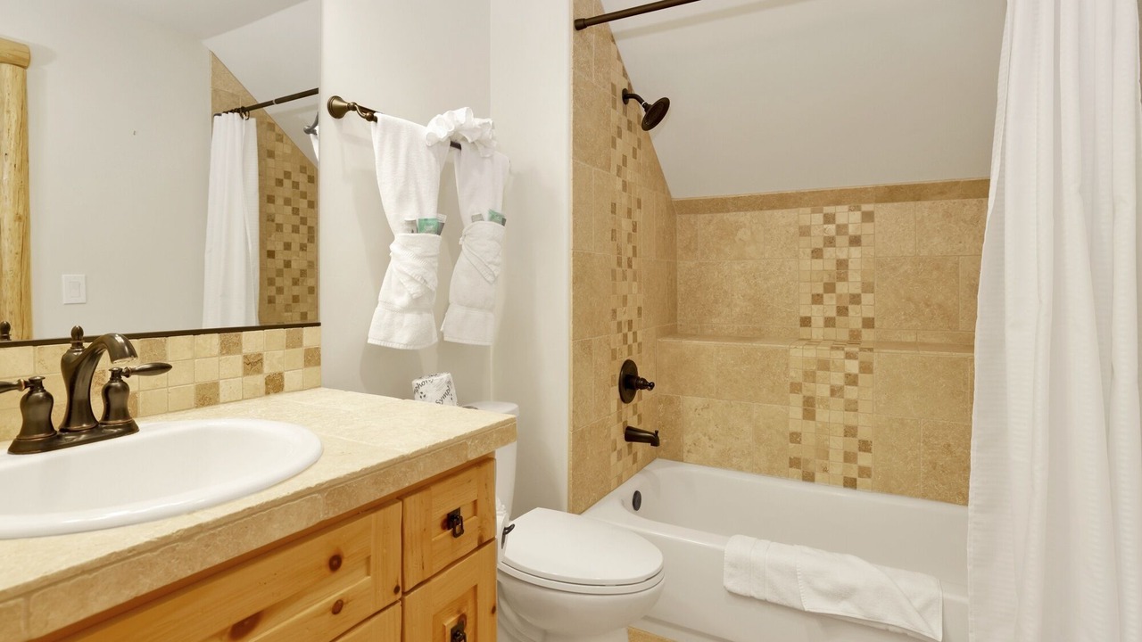 Photo of Bathroom in Castle Glen Estates