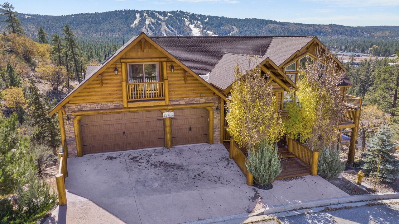 Photo of Outdoor in Castle Glen Estates