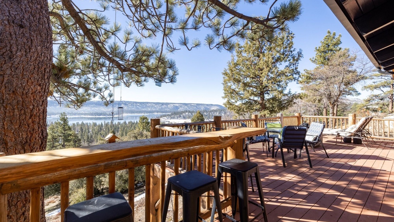 Photo of Patio Balcony in Fawnskin