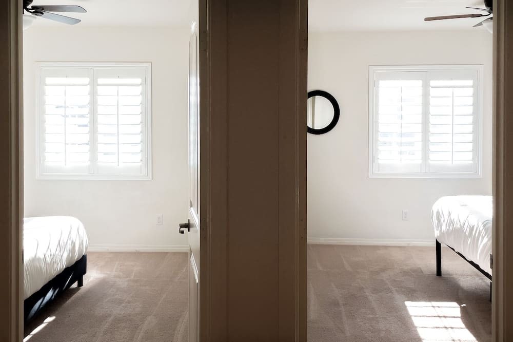 Photo of Bedroom in Mira Loma