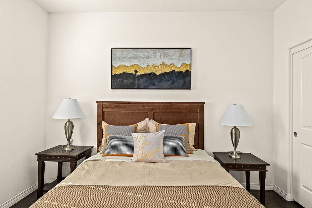 Photo of Bedroom in Chino