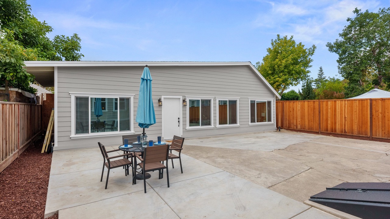 Photo of Outdoor in Northside