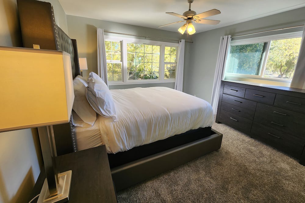 Photo of Bedroom in Harbor