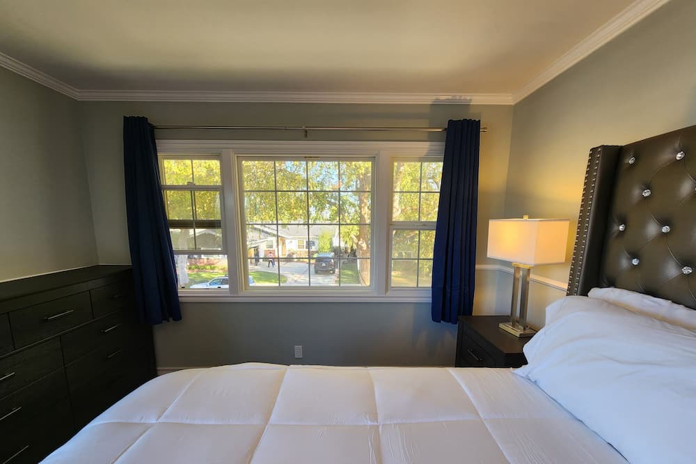 Photo of Bedroom in Harbor