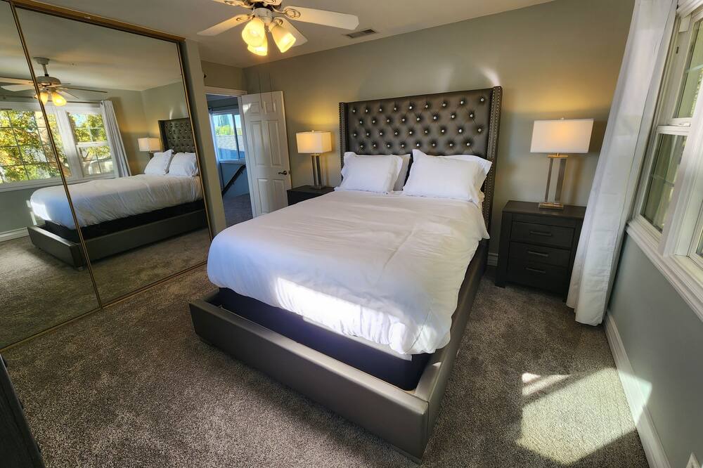 Photo of Bedroom in Harbor