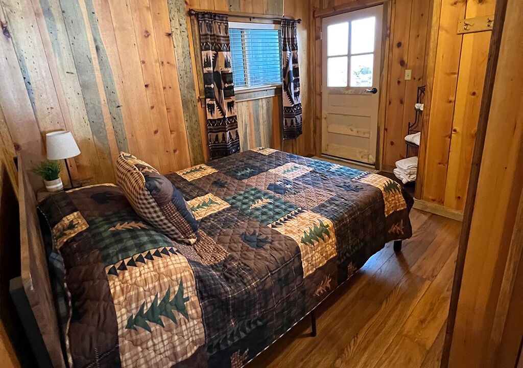 Photo of Bedroom in Lakeshore