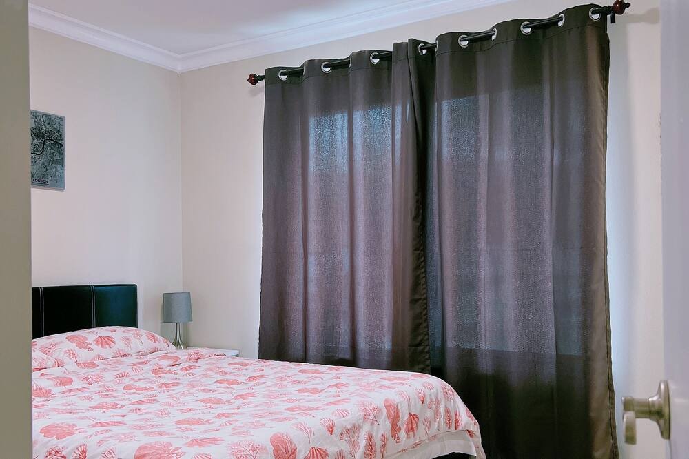 Photo of Bedroom in Rowland Heights