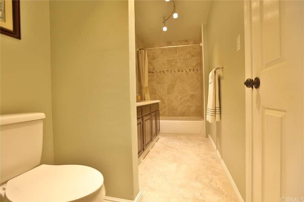 Photo of Bathroom in La Puente