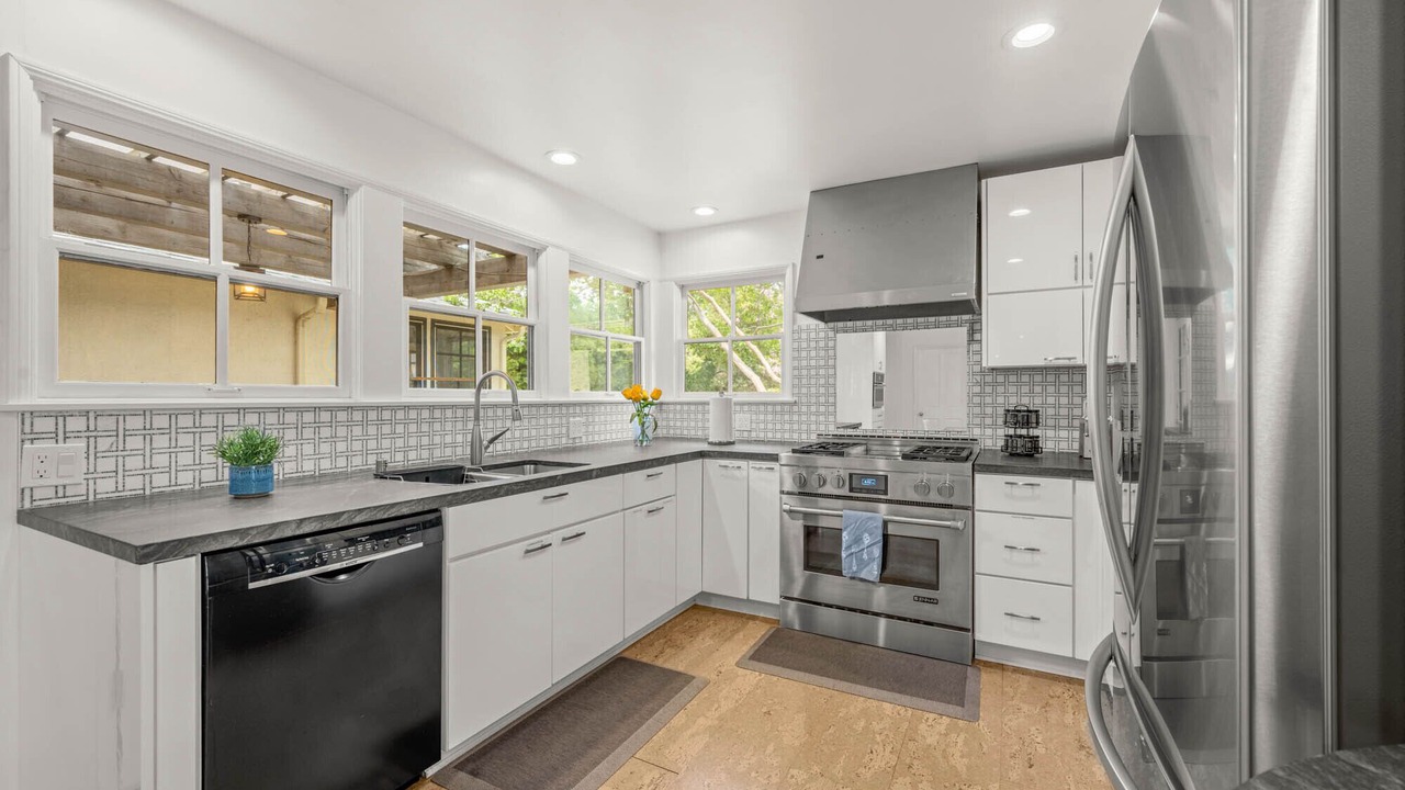 Photo of Kitchen in Northridge
