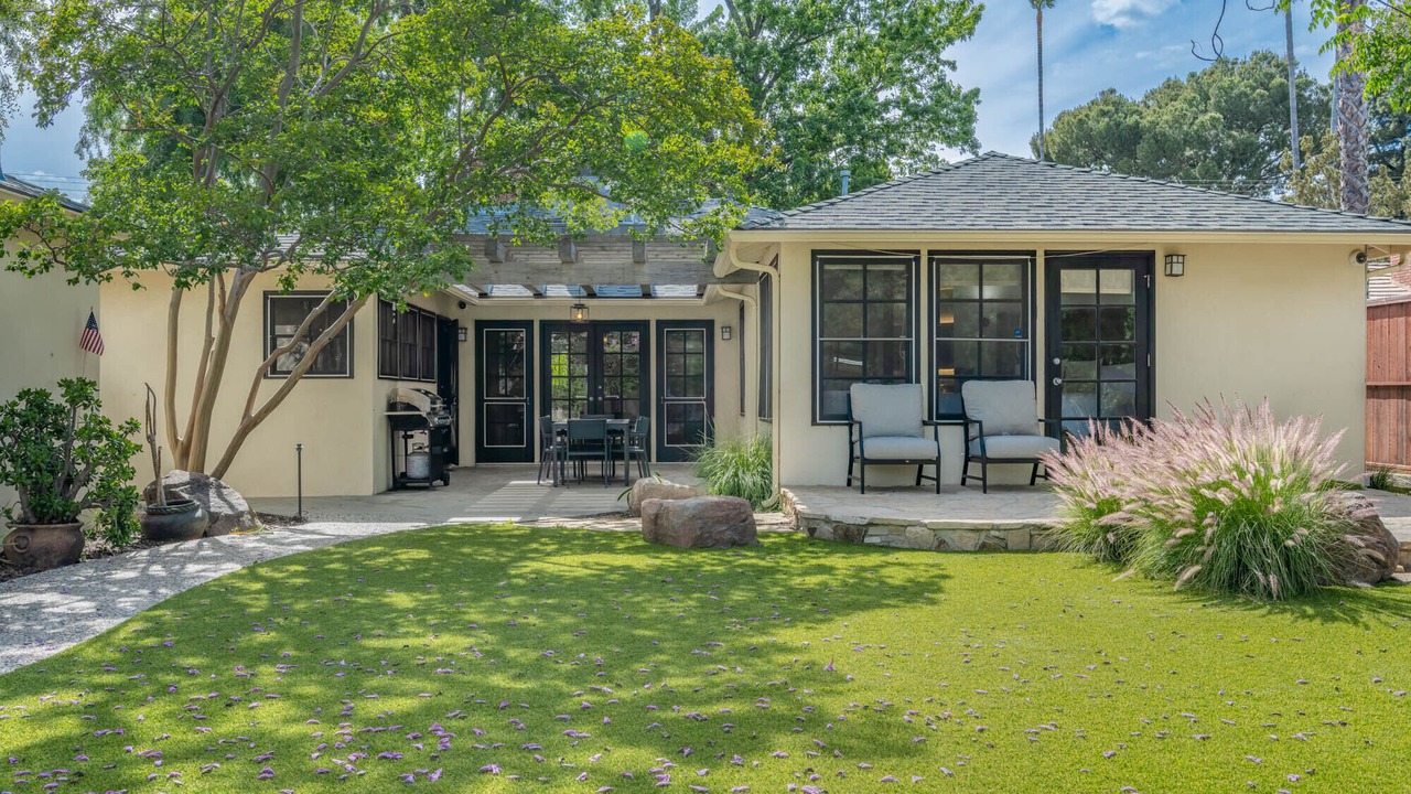 Photo of Outdoor in Northridge