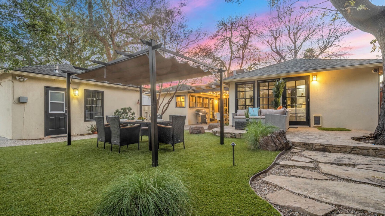 Photo of Outdoor in Northridge