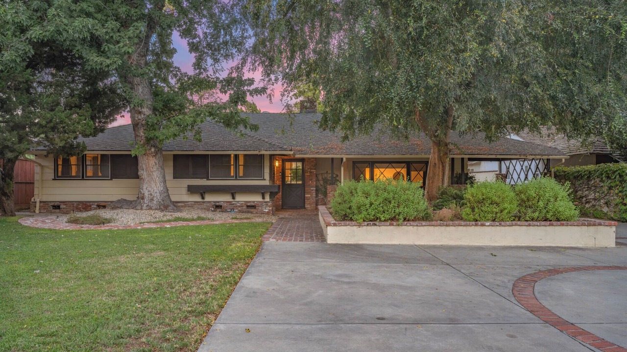 Photo of Outdoor in Northridge