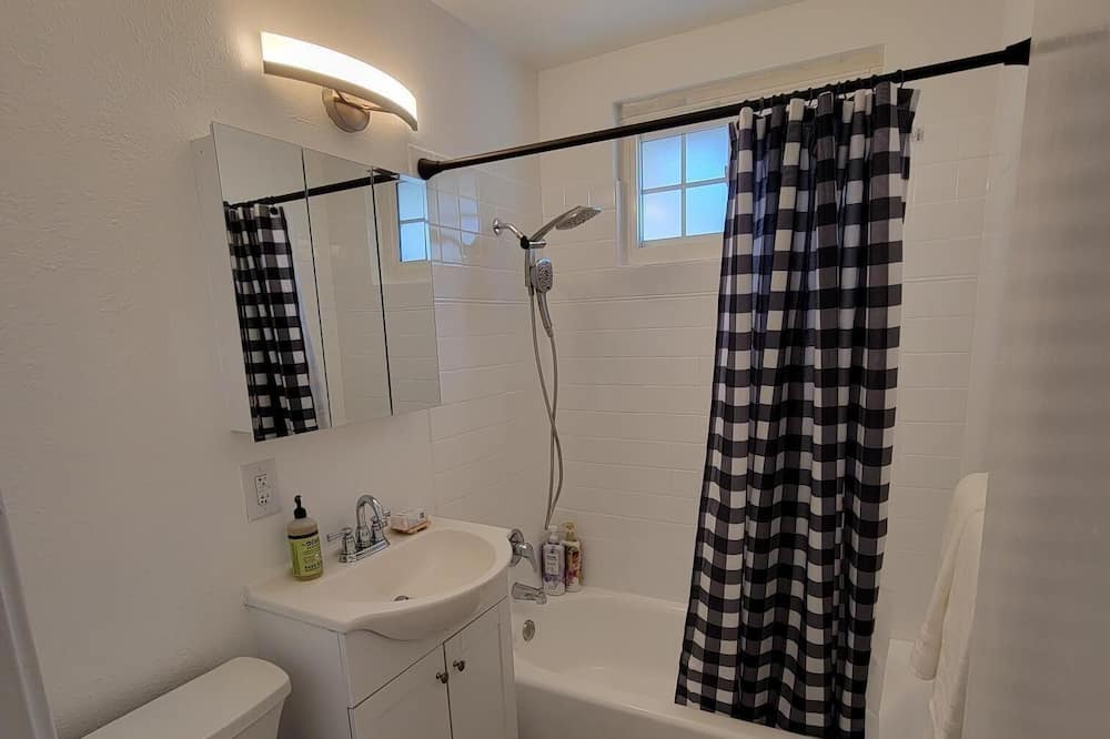 Photo of Bathroom in Berryessa
