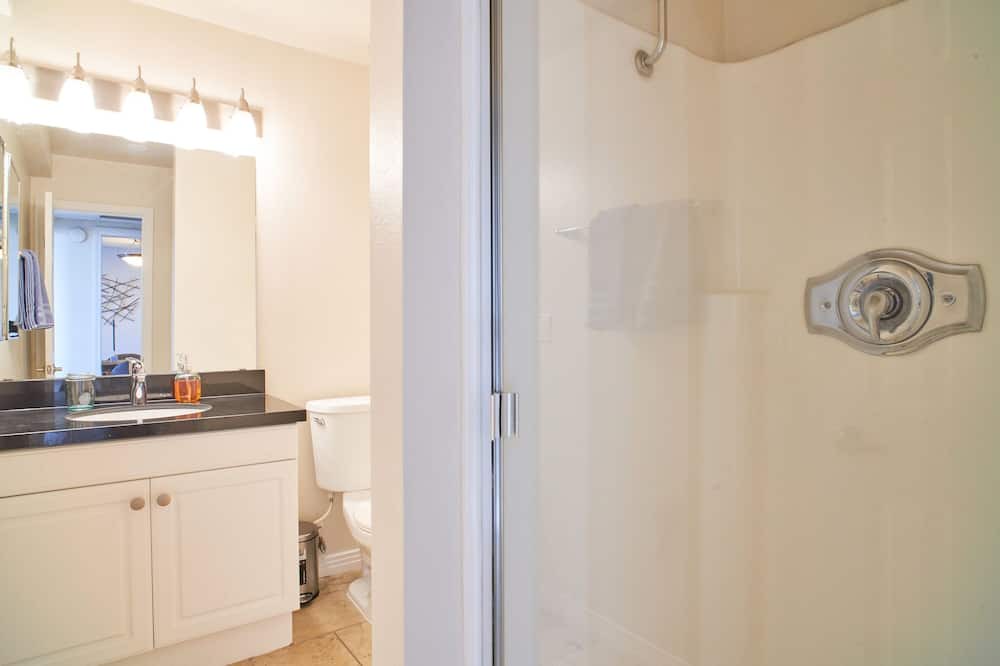 Photo of Bathroom in Marina Peninsula