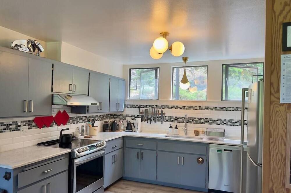Photo of Kitchen in Alpine Meadows
