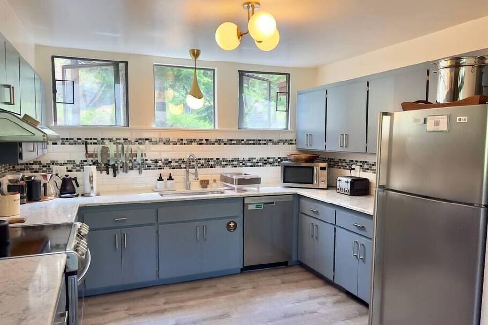 Photo of Kitchen in Alpine Meadows